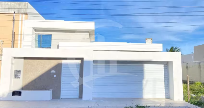 Casa com espaço Gourmet com churrasqueira, na Aruana.