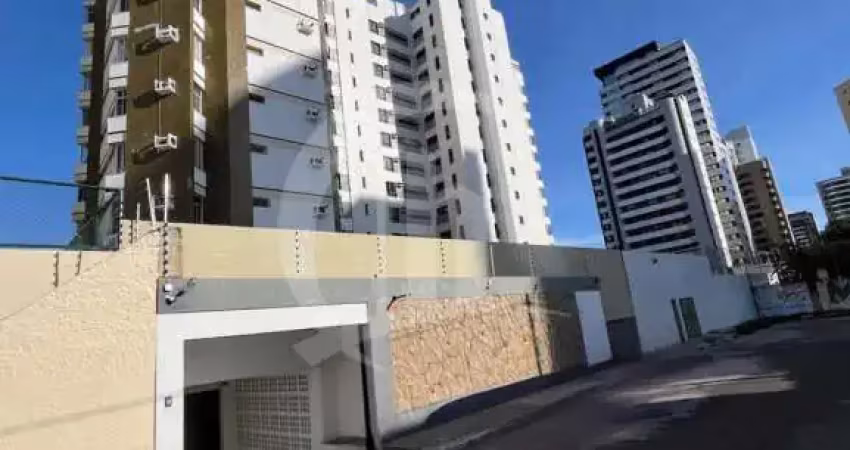 Apartamento semi-mobiliado de 224m², com 4 quartos, sendo 3 suítes, localizado no bairro jardins