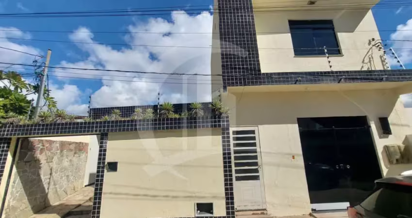 Ótima Casa Residencial com Ponto Comercial e kitnet para locação no Bairro Grageru
