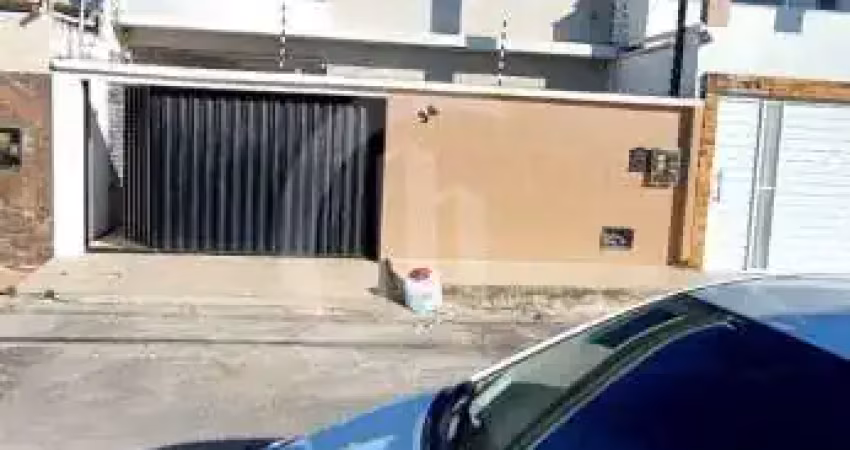 Casa à Venda no bairro Aeroporto