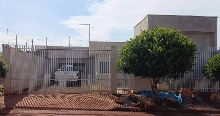 Casa para Venda em São João do Ivaí, Residencial Paulo Lopes Dias, 4 dormitórios, 2 banheiros, 2 vagas