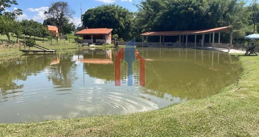 Sítio com infraestrutura completa