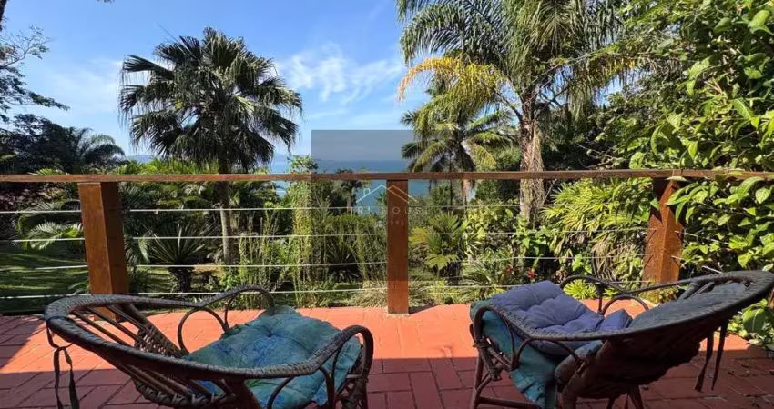 Casa à venda em ubatuba-sp, bairro fortaleza: 5 quartos, 2 suítes, 2 salas, 4 banheiros, 5 vagas de garagem, 181,00 m².