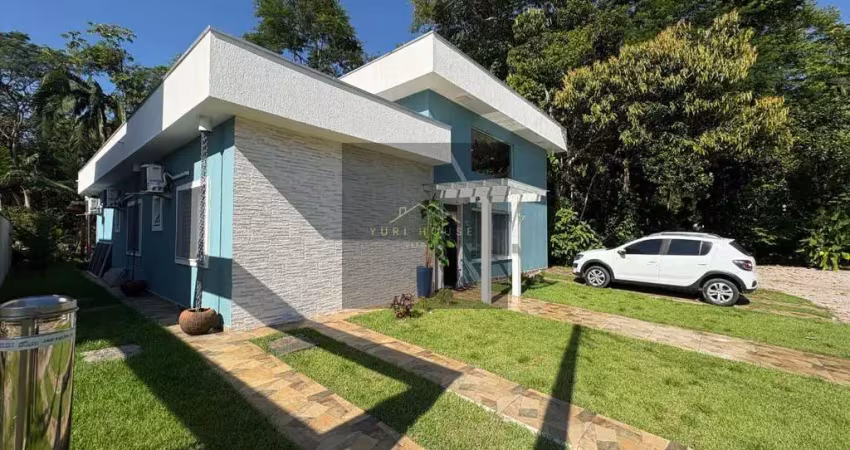 Casa em condomínio de luxo na lagoinha, ubatuba-sp: 3 quartos, 1 suíte, 3 salas, 2 banheiros, 2 vagas - 200m²