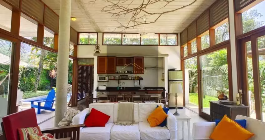 Casa de luxo em condomínio na praia de domingas dias, ubatuba-sp - 4 quartos, 4 suítes, 1 sala, 5 banheiros, 3 vagas, 300m²