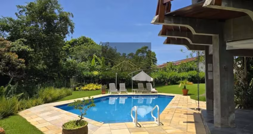 Casa de luxo em condomínio à venda em ubatuba-sp, bairro toninhas - 4 quartos, 3 salas, 7 banheiros, 6 vagas, 600m². venha conferir!