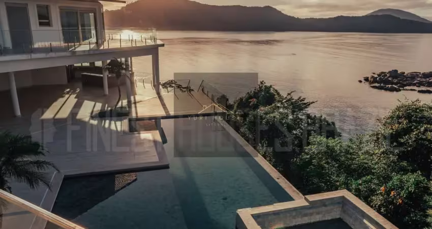 Imponente mansão de 10 quartos e 10 suítes à venda em condomínio de luxo em ubatuba-sp, bairro santa rita.