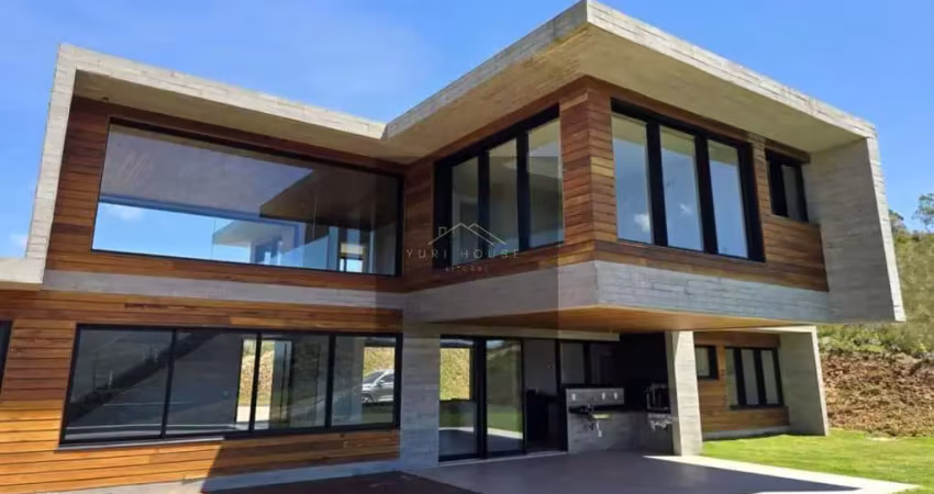 Casa de luxo em campos do jordão-sp no condomínio iporanga 4 quartos, 4 suítes, 3 salas, 5 banheiros, 6 vagas de garagem, 420m² de área. confira já!