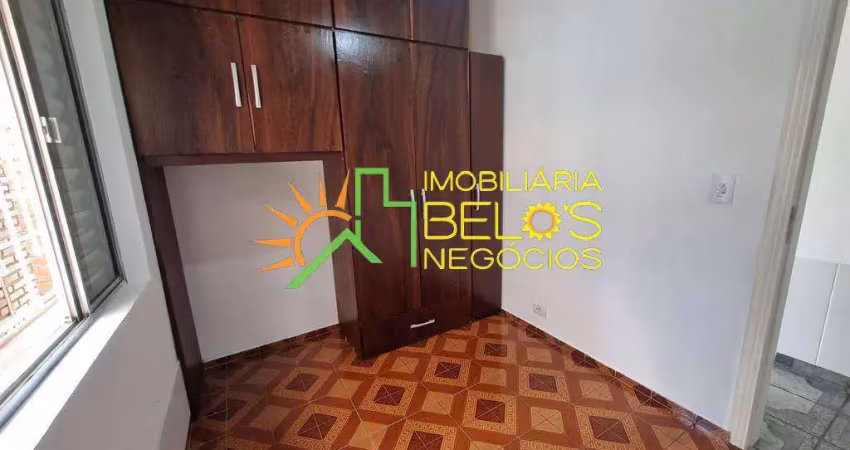 Casa com 3 quartos para alugar na Rua Areia Fina, Vila Canero, São Paulo