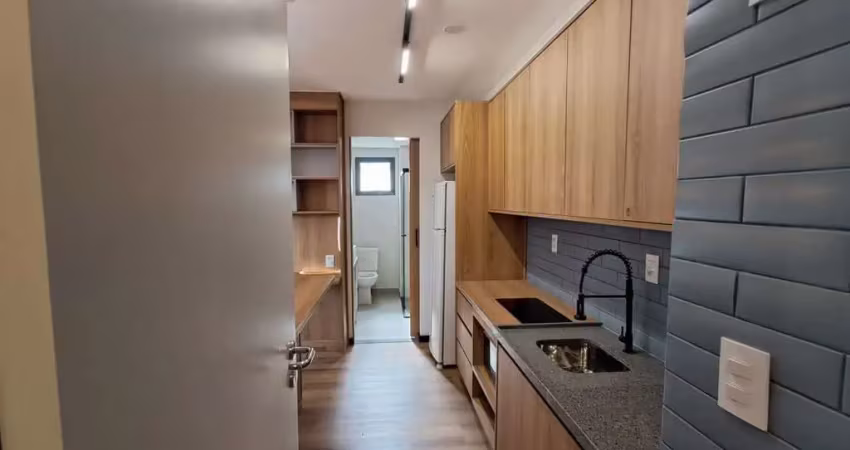 Vende-se apto novo - mobiliado - no coração de perdizes.