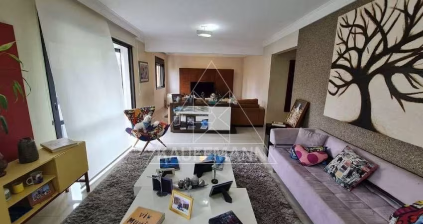 Apartamento de 177m² útil em Perdizes com 3 Suítes e 3 Vagas - À Venda