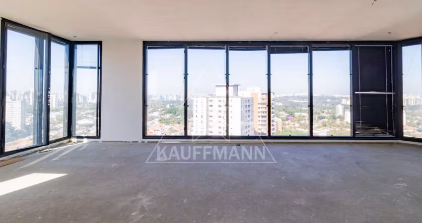 Cobertura à venda na Vila Madalena - 4 dormitórios (3 suítes), 2 vagas de garagem, 230m² A.U.