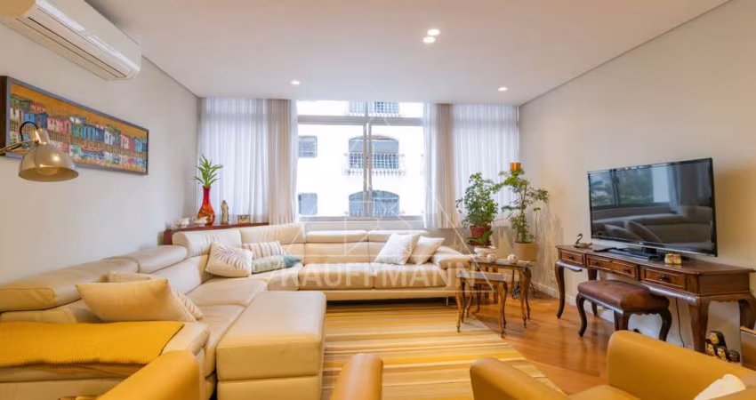 Apartamento à Venda Jardim Paulista - 3 Dorms (1 Suíte), 1 Vaga A.U 130m²