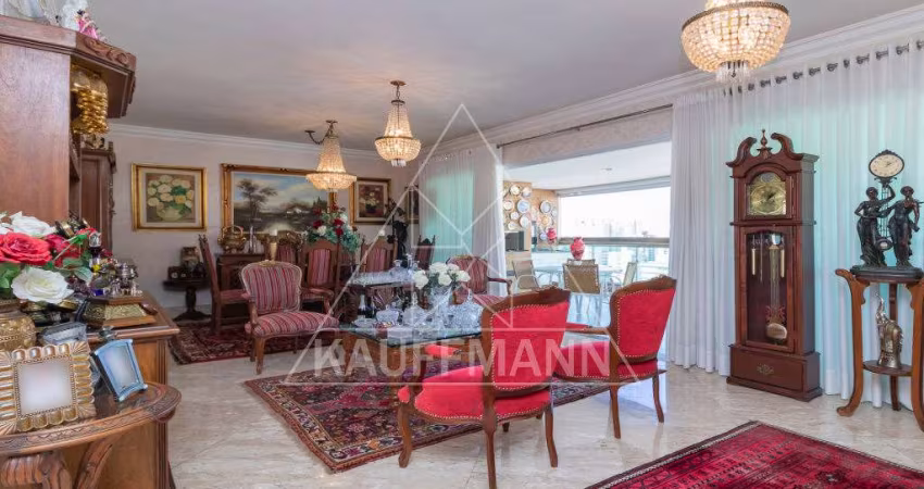 Apartamento à Venda em Perdizes - 4 Dormitórios (3 Suítes), 3 Banheiros, 4 Vagas e 157,00m² A.U.