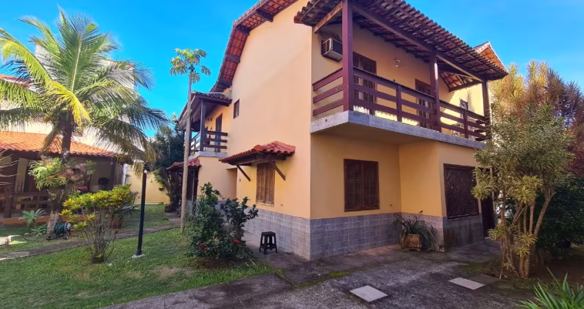 Casa em Condomínio – 100m² – 3 Quartos / 3 Banheiros – ID: 10525/*