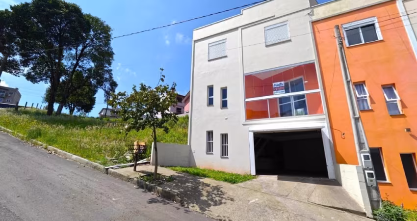 Amplo Triplex Semi Mobiliado no Desvio Rizzo