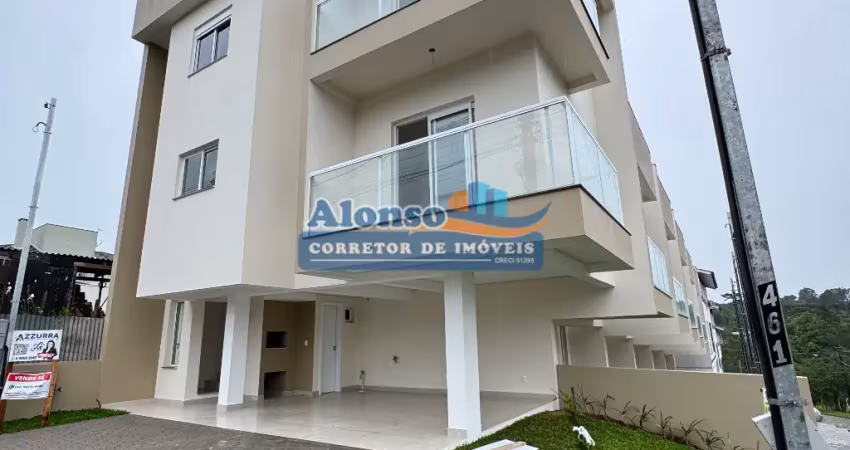 Sobrado triplex de esquina no Bela Vista