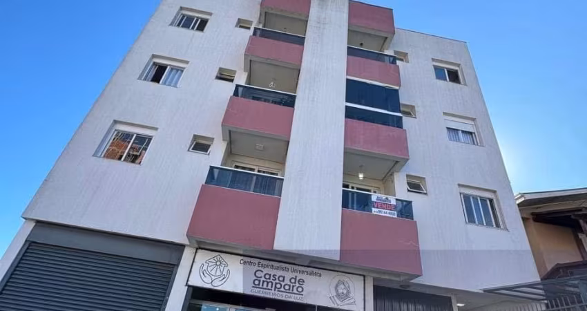 Apartamento com terraço coberto no Cidade Nova