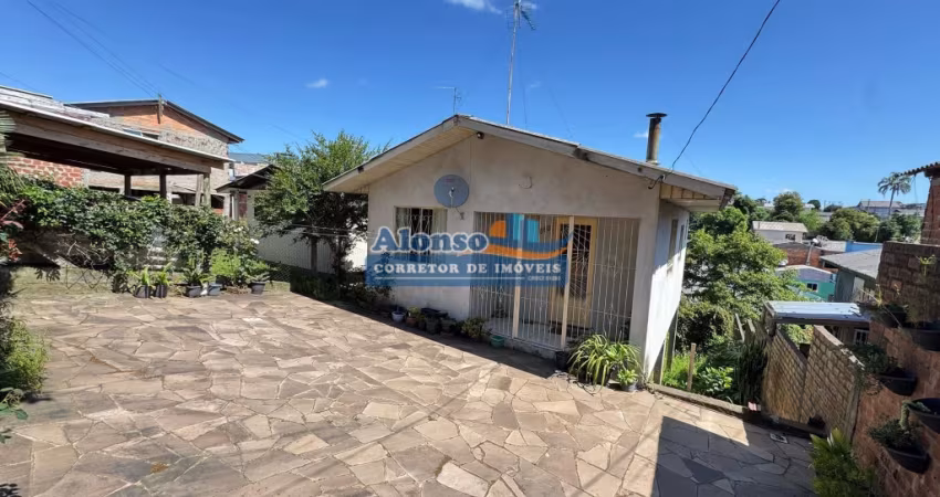 Casa com terreno inteiro Bairro Esplabada
