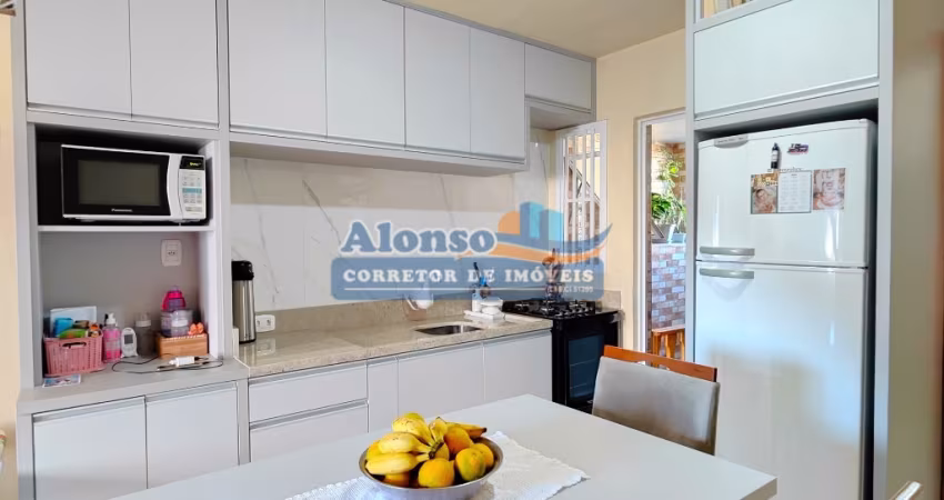 Sobrado Triplex Semi mobiliado no Cidade Nova