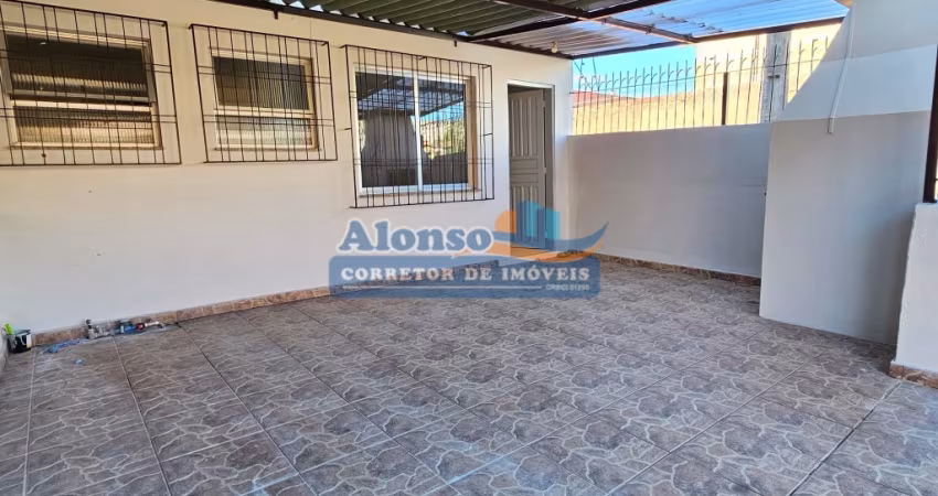 SOBRADO DE ESQUINA COM 03 QUARTOS NO PIO X