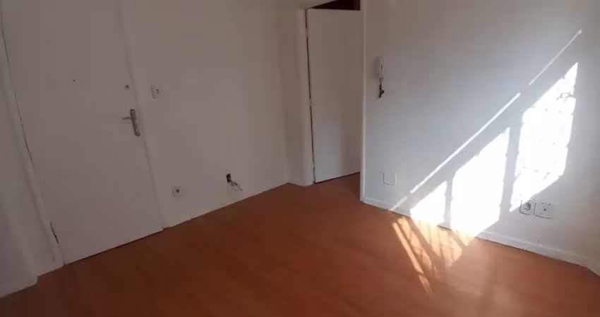 Vende-se apartamento de 01 dorm. na bela vista  ao lada da futura estação  14 bis