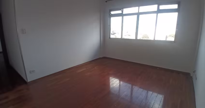 Aluga-se Apartamento 02 dormitórios com vaga na Bela Vista