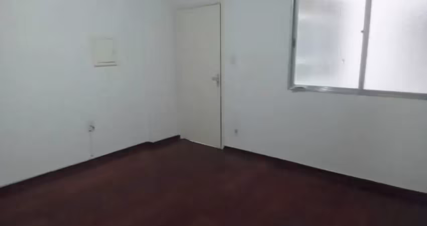 Aluga-se apartamento de 01 dormitório na bela vista
