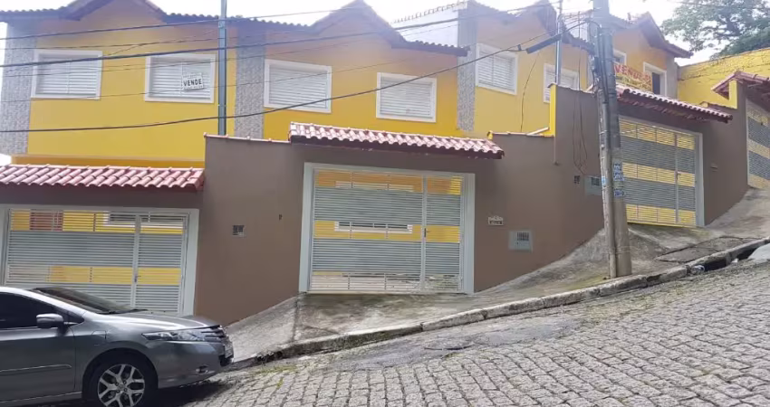 Vende-se sobrado de 03 dormitórios com 02 vagas vila dalila