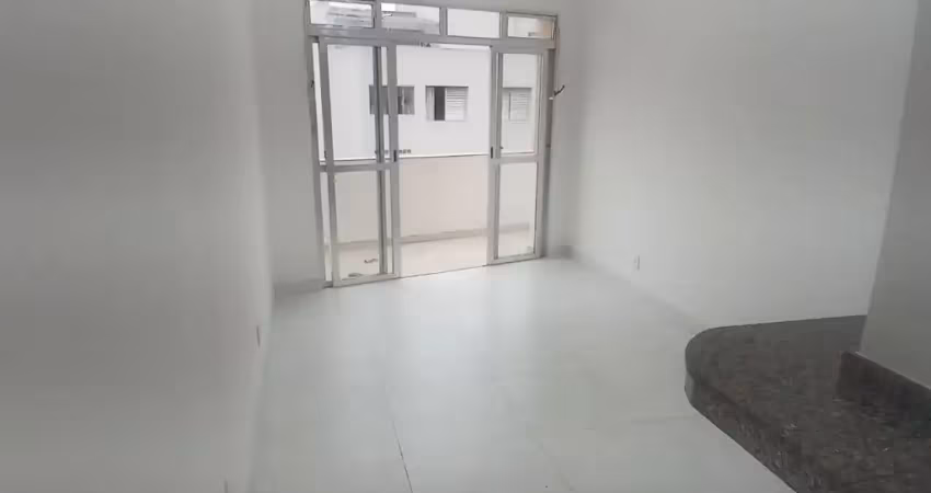 Aluga-se apartamento de 01 dormitório com varanda na bela vista