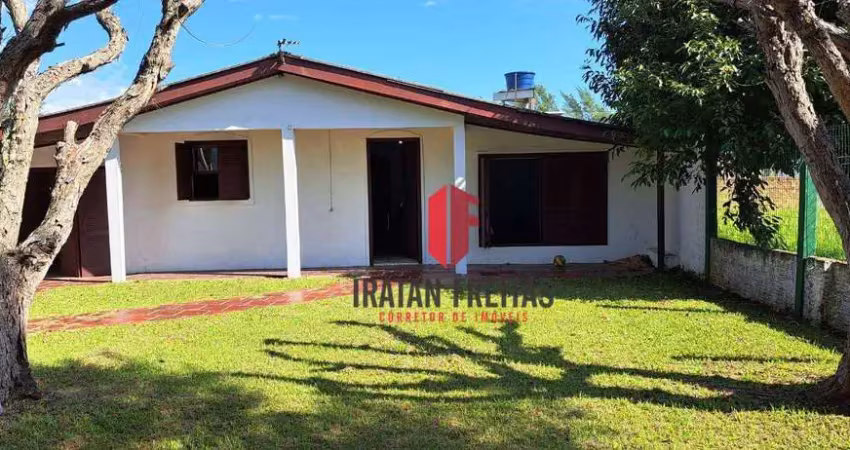 Casa com 2 dormitórios à venda por r$ 160.000,00 - centro - cidreira/rs