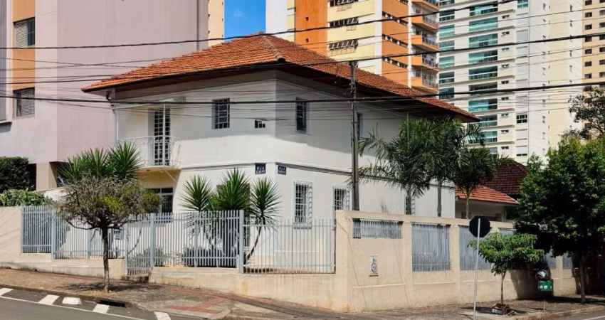 Sobrado Comercial na Rua Sergipe esquina com a Rua Santos!