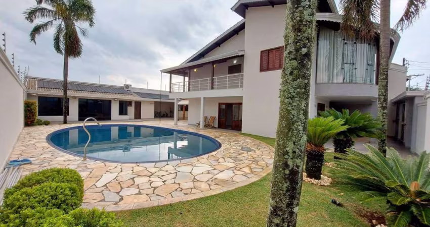 CASA NO JDIM PAULISTA COM 3 SUÍTES ESPAÇOSAS E AVARANDADAS