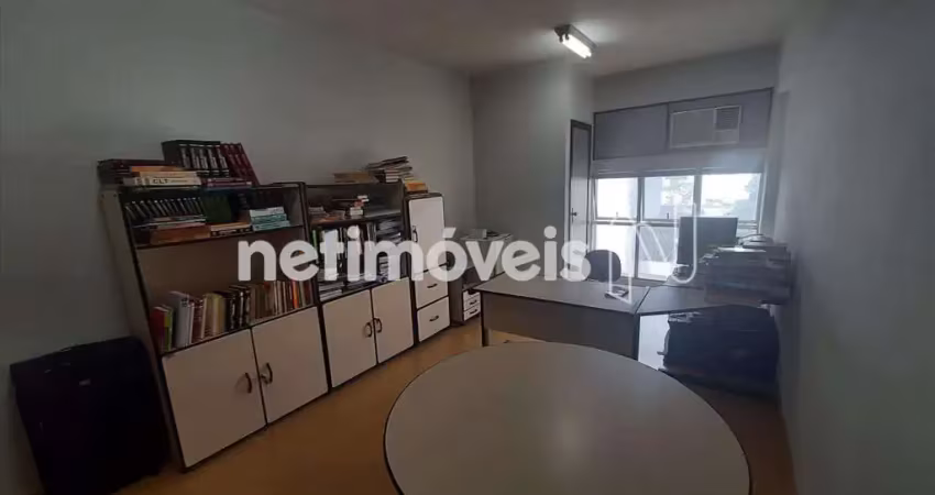 Escritório à Venda ou Aluguel no bairro Funcionários com 21 m² de área útil