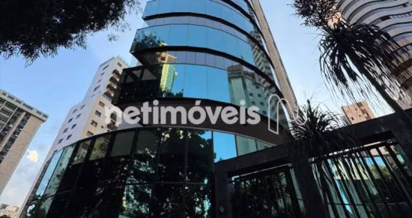 Apartamento à venda no bairro Lourdes com 351 m² e 4 dormitórios/quartos.