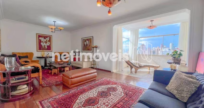 Apartamento à venda no Carmo com 205 m² e 4 dormitórios/quartos disponíveis.