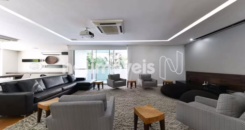 Cobertura à venda no bairro Lourdes com 403 m² e 3 dormitórios/quartos.