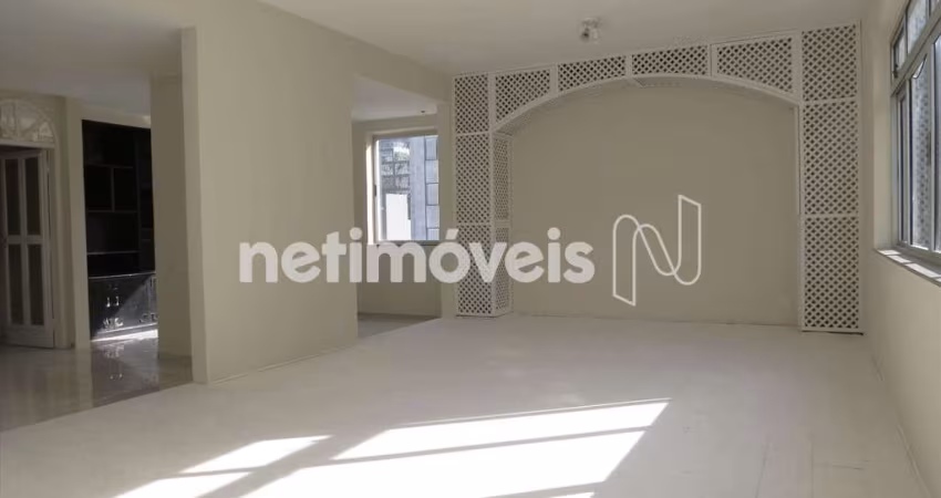 Cobertura à venda no bairro Sion com 248 m² e 4 dormitórios/quartos disponíveis.