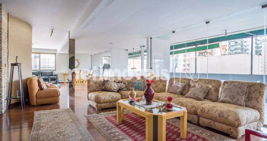 Cobertura à venda no bairro Savassi com 694 m² e 4 dormitórios/quartos disponíveis