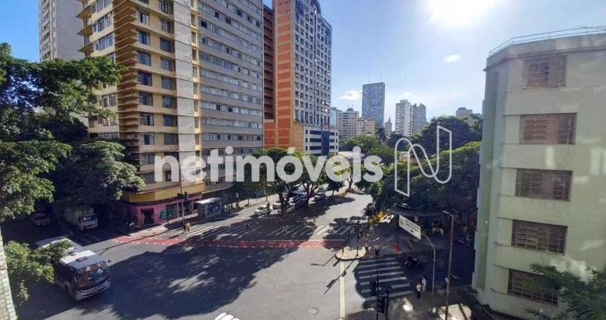 Apartamento à venda no Centro com 100m² e 3 dormitórios/quartos disponíveis
