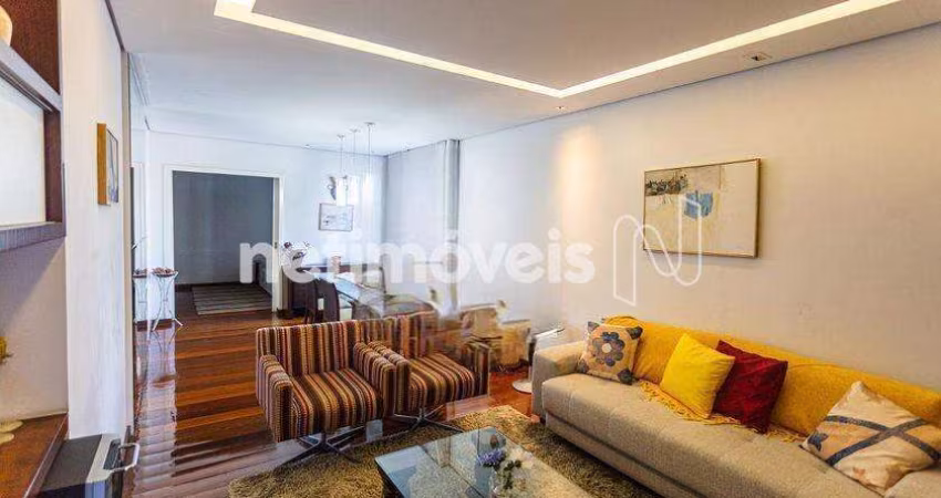Apartamento à Venda no Bairro Lourdes com 4 Dormitórios e 157 m² de Área Útil
