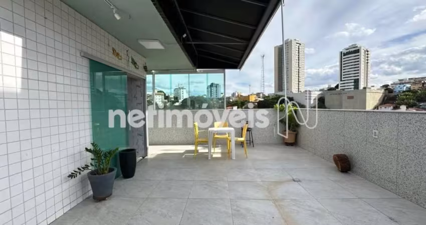 Cobertura à venda no bairro Sagrada Família com 147m² e 3 dormitórios/quartos