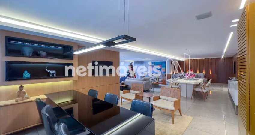 Apartamento à venda no Belvedere com 215 m² e 4 dormitórios/quartos disponíveis.