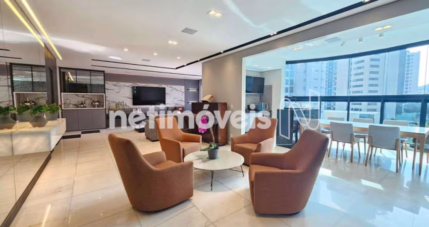 Apartamento à Venda no Belvedere com 4 Dormitórios e Área de 261 m²