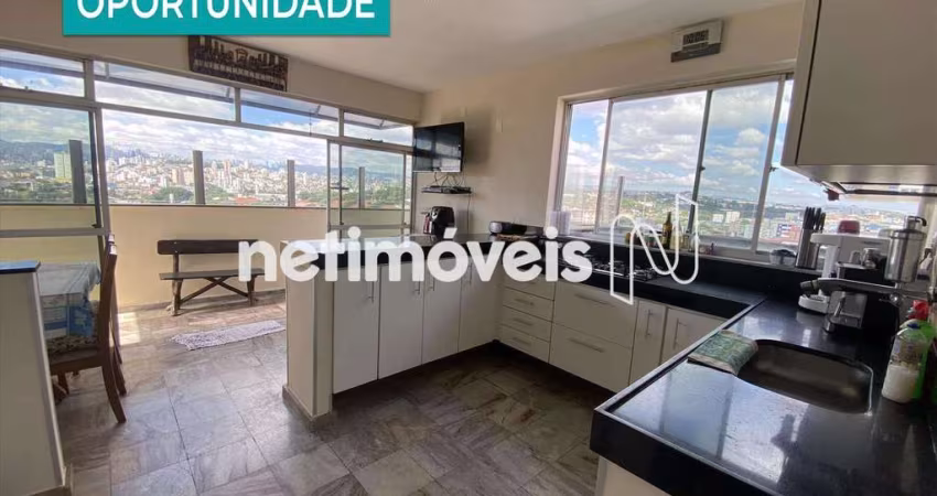 Cobertura à venda com 3 quartos no Coração Eucarístico, área de 140 m².