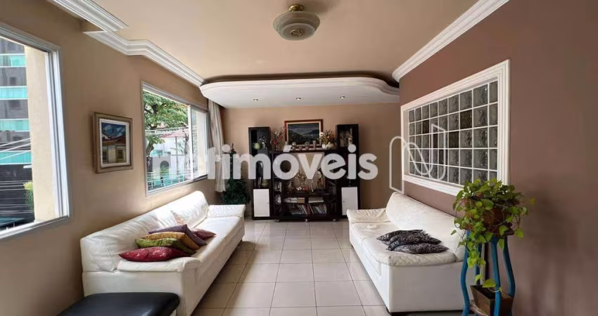 Cobertura à venda no Carmo com 4 dormitórios e 320 m² de área útil.