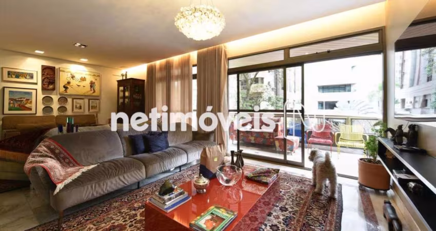 Apartamento à venda no bairro Lourdes, 239 m² e 4 dormitórios/quartos disponíveis.
