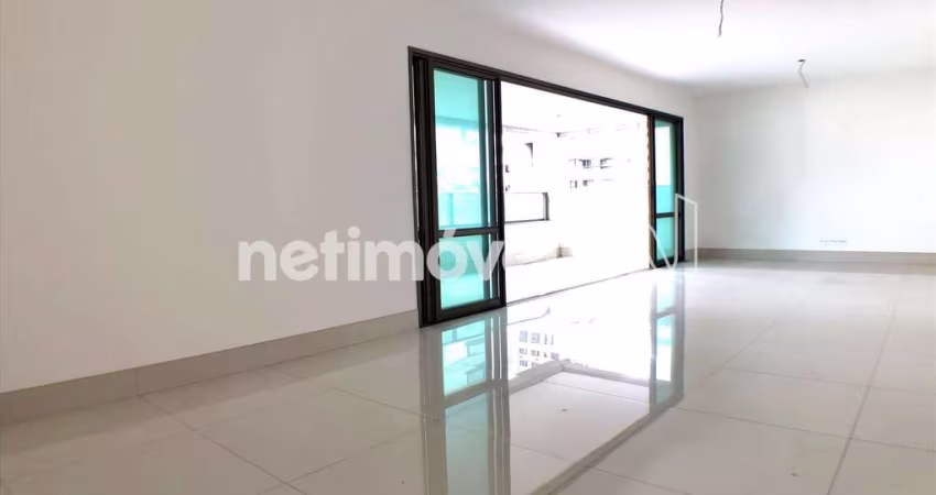 Apartamento à venda em Santo Agostinho com 180 m² e 4 dormitórios/quartos disponíveis.