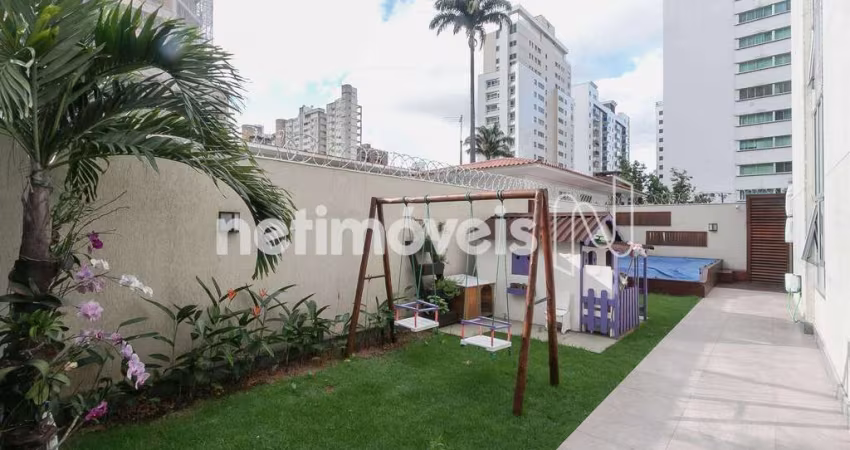 Apartamento à venda no bairro Lourdes com 250 m² e 3 dormitórios/quartos disponíveis.