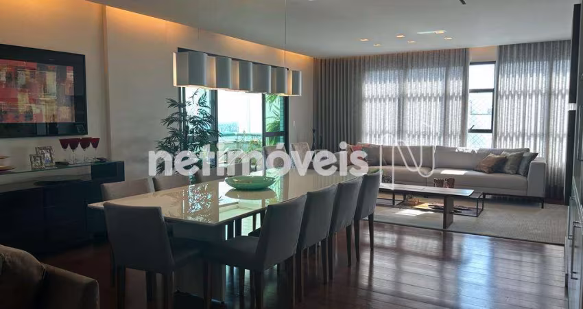 Apartamento à venda no bairro Luxemburgo com 260 m² e 4 dormitórios/quartos disponíveis